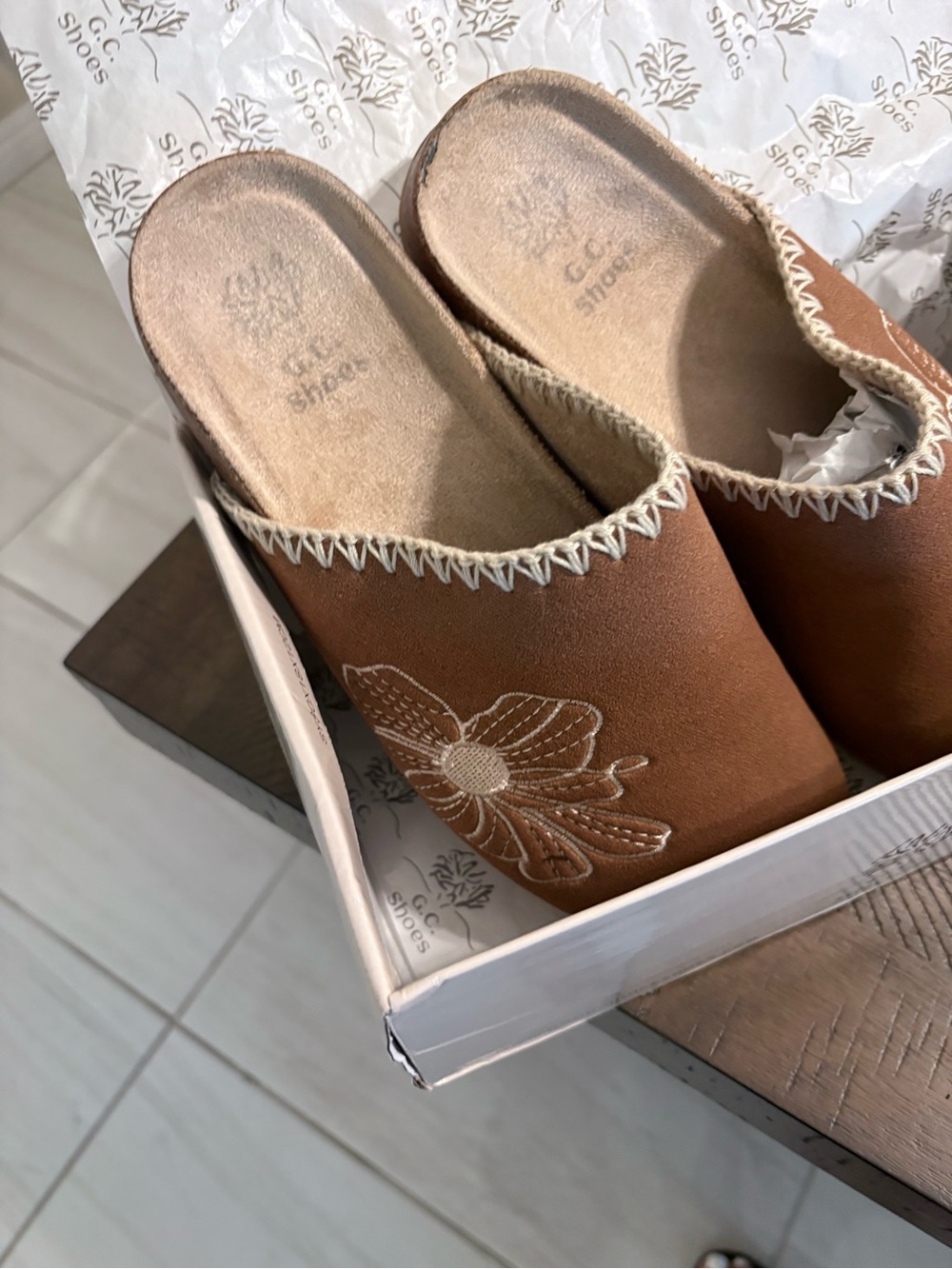 Embroidered Brown Slip-On Mules with Contrast Stitching